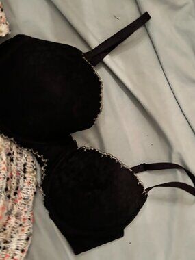 size 38 C 38C womens black lace bra brasiere